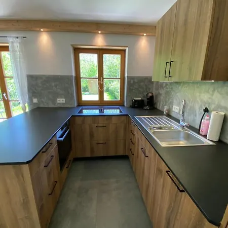 Neurenovierte Ferienwohnung Xaver Holzkirchen  Exterior foto